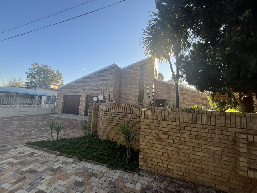 4 Bedroom Property for Sale in Die Bult North West